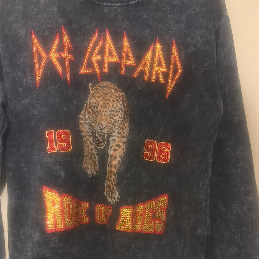 Def Leppard Graphic Sweatshirt